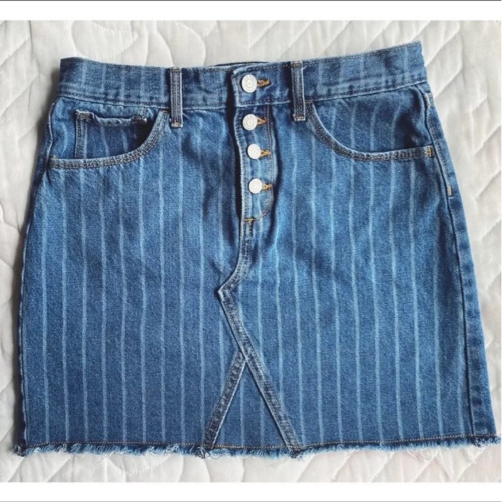 striped denim mini skirt🌿